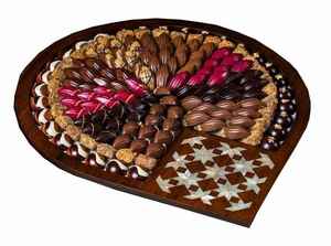 Plateau en bois d'acacia d'inspiration arabe de qualité supérieure avec dessert et plateau de service en incrustation de nacre pour les fêtes de l'Aïd et du Ramadan - Product Image 6