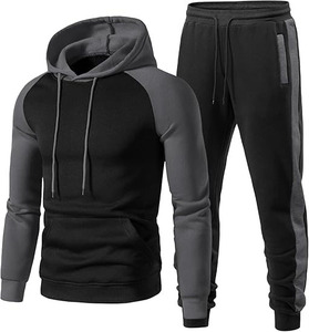 Ensemble sport personnalisé de haute qualité pour hommes Joggers noirs et survêtement d'entraînement Survêtements unis imprimés respirants pour l'hiver - Product Image 1