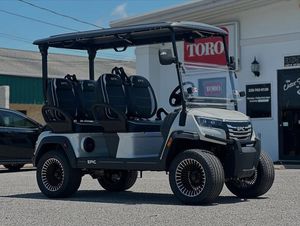 Carrito de Golf Clásico de Gasolina de 3-4 Plazas, Nuevo y Económico, Vehículo Utilitario con Batería de Plomo-Ácido de 5kW, Velocidad de 50-70 km/h, Autonomía de 70-90 km - Product Image 1