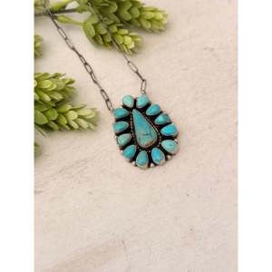 Collier tendance vintage Sheila Becenti avec turquoise mélangée et argent sterling, serti en forme de goutte d'eau, incrustation religieuse, chaînes de perles - Product Image 4