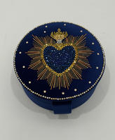 Organizador de Joyas de Terciopelo y Madera de Lujo, Bordado a Mano con Cuentas, Color, Tamaño y Logotipo Personalizables, Capacidad de Almacenamiento de 0-1L, Gran Venta