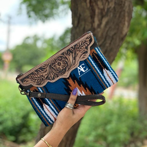 Nouveau élégant occidental aztèque repoussé en cuir bracelet pochette Vintage marron outillage sacs à main Unique aztèque matelassé en cuir bracelet sac - Product Image 1