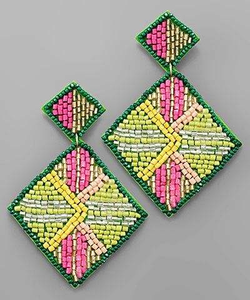 Boucles d'oreilles de fête classiques ornées, faites à la main, brodées de perles de rocaille, de perles, de paillettes et de strass, bijoux colorés et audacieux - Product Image 6