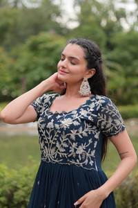 Vestido largo de trabajo Dupatta bordado paquistaní Anarkali Salwar Kameez elegante de mujer de diseñador para fiestas de boda de seda - Product Image 3