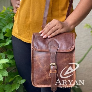 Bolso de cuero de cabra real multifuncional y mochila convertible Mochila de diseño 2 en 1 elegante y versátil para uso diario - Product Image 1