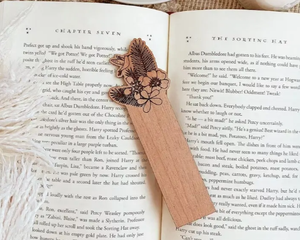 Marcapáginas de madera natural-Hecho a mano con motivo floral y caja de regalo ecológica incluida VIET FARGIMEX - Product Image 5