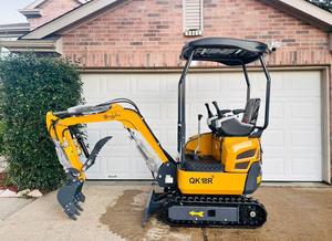 Livraison gratuite Nouvelle mini-excavatrice sur chenilles CFG NT18K de 1,37 tonne |   15 CV pour moteur diesel |   Profondeur de creusement de 2,12 m |   Moteur PLC pour pince hydraulique - Product Image 4