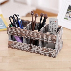 Organizador de escritorio de madera de estilo vintage con compartimentos para bolígrafos remotos, accesorios de oficina, conjunto de decoración rústica para el hogar - Product Image 1