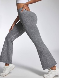 Pantalones de yoga acampanados reversibles para mujer, alargamiento de piernas, levantamiento de botín, LiquidSculp Tummy, Cintura elástica de talla grande, estampado de entrenamiento sin costuras - Product Image 5