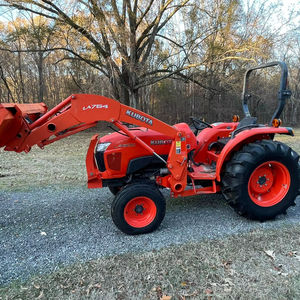 Tracteur Kubota L4600 d'occasion, tracteur agricole Kubota L4600 4x4 avec chargeur, moteur diesel puissant pour usage agricole - Product Image 3