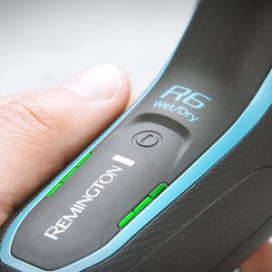 Afeitadora Eléctrica Inalámbrica para Hombre con Carga USB, Rotatoria, Uso en Seco/Húmedo, 60 Minutos de Autonomía, Triple Cuchilla, Resistente al Agua IPX7, Lavable, Recortadora Extraíble - Product Image 6