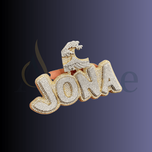 Collar con colgante de casco espartano chapado en oro para hombres y mujeres, joyería de estilo guerrero - Product Image 1