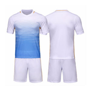OEM ชุดยูนิฟอร์มฟุตบอลพิมพ์ลายซับลิเมชันใหม่ออกแบบได้ตามที่ต้องการพร้อมพิมพ์โลโก้ - Product Image 3