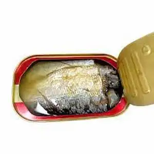 Canned sardines with high quality vegetable oil