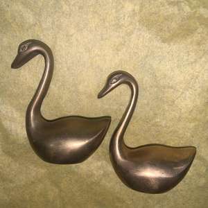 Sculpture de canard en bronze faite à la main ensemble de 2 artisanat en métal Figurine de canard antique vaisselle centre de table articles fournitures d'événement - Product Image 3