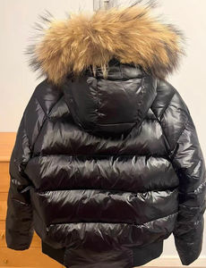 Blouson court noir brillant de luxe avec capuche en fourrure véritable amovible, style motard bomber, blouson d'hiver en duvet de canard - Product Image 3