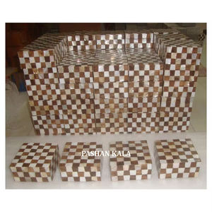 Boîtes incrustées en bois nacré artisanales uniques - Product Image 1