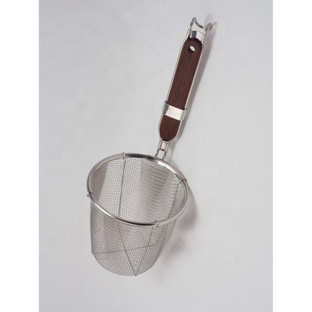 L-0025 Diana Flat Bottom Wood Handle Noodle Strainer
