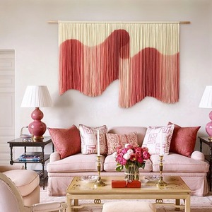 Grande suspension murale en macramé rose et blanche pour une belle décoration intérieure et une décoration de pièce, fabriquée à la main en Inde - Product Image 5