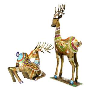 Ensemble de 2 cerfs assis en fer peint, prêt à l'exportation, pour une utilisation extérieure, une identité domestique et un style, avec un attrait décoratif artisanal ethnique - Product Image 3
