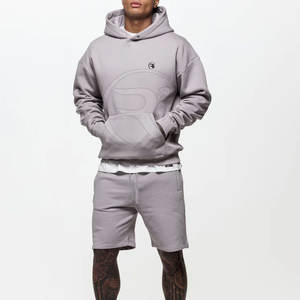 ชุดเสื้อมีฮู้ดและกางเกงขาสั้นโอเวอร์ไซส์เปิดไหล่สำหรับผู้ชายชุดเสื้อมีฮู้ดพร้อมกางเกงขาสั้น - Product Image 1