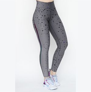 Comfortable & Stylish Seamless Spandex <b>Leggings</b> With Sublimation <b>Patterns</b> Perfect Gym & Yoga Pants - Product Image 5