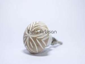 Tiradores y pomos de concha natural de abulón y latón para gabinetes, cajones, cómodas y muebles de cocina, con función de gancho colgante - Product Image 5