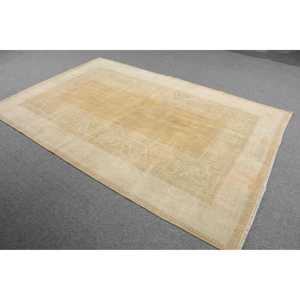 พรมตุรกีขนาด 5x7.7 ฟุต สีเบจ ลายอิคัต วินเทจ ทำจากขนสัตว์ - Product Image 2