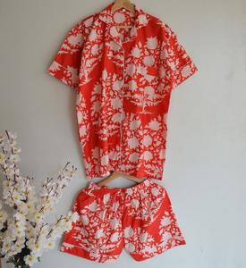 Elegante vestido floral pijama conjunto de dos piezas de manga corta ropa de dormir en XL y 5XL tamaños de tela tejida para el verano - Product Image 4