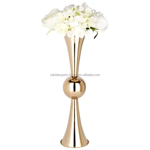 Vase en métal carré transparent de luxe Design moderne haut de gamme Vase de table pour arrangement floral de Noël Zahid Exports Inde - Product Image 5