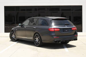 Construido estándar 2023 Merc-edes-Ben Z Clase E AMG E 63 S - Product Image 5