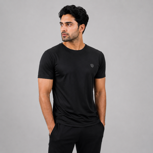เสื้อยืดทรงเข้ารูป Dominance Performance Athletic สีดำ - Product Image 1