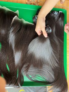 Venta al por mayor de extensiones de cabello brasileño alineado con cutícula, mechones de cabello humano liso de hueso vietnamita crudo de color negro natural - Product Image 6