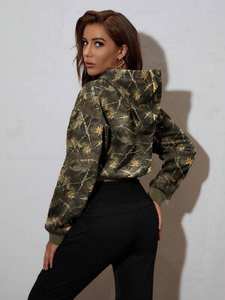 Camo Crop Hoodies Mujer Streetwear Otoño Pullover con cordón ajustable Manga larga Sudadera informal Diseño de logotipo personalizado - Product Image 4