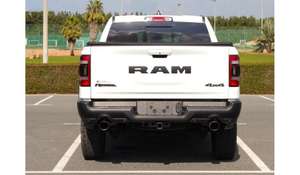 USADO 2023-2024 AWD 4.5L MOTOR DIÉSEL NATURALMENTE ASPIRADO AUTOMÁTICO CÁMARA DE 360° TECHO SOLAR PANORÁMICO ASIENTOS DE CUERO 5 PLAZAS PICKUP - Product Image 5