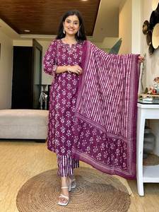 ชุดคุर्ติผ้าฝ้ายใหม่สไตล์โมเดิร์นสำหรับงานเทศกาล พร้อมผ้าคลุมไหล่ ลายพิมพ์บล็อกแบบ Saganeri แห้งเร็ว เหมาะสำหรับงานปาร์ตี้ ใช้ได้ทุกฤดู - Product Image 2