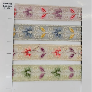 Encaje bordado floral negro elegante con detalles intrincados, perfecto para crear vestidos de novia sofisticados, ropa de noche - Product Image 1