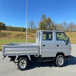 Prêt à expédier 2021 Toyyota Dynna Double Cabine 4x4, conduite à gauche, sièges en cuir, caméra arrière, excellent état - Product Image 3