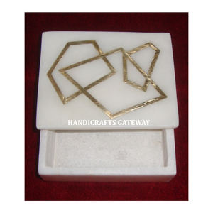 Embutido de mármol blanco de alta calidad con aspecto atractivo más hermoso con joyero de patrón de latón para fines de regalo de boda - Product Image 1