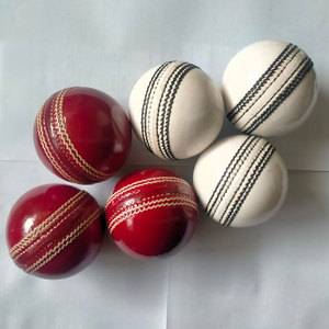 Balles de cricket en cuir de qualité supérieure professionnelles Offre Spéciale/nouvelle arrivée couleur personnalisée et balles dures de cricket professionnelles de logo - Product Image 2