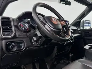 RAM 3500 Tradesman 2023 d'occasion, conduite à gauche/droite - Product Image 4