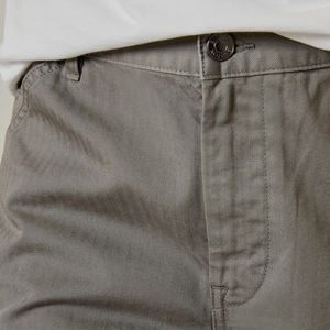 Pantalones Cortos Cómodos de Fábrica para Hombre, Ajuste Cómodo y Relajado con Cierre de Botón y Trabillas para Cinturón, Logotipo Personalizado - Product Image 4