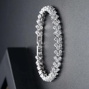 Vvs Moissanite diamant trois pierres diamant rond Tennis Bracelet 925 argent Sterling blanc livraison directe cadeau de fête des mères - Product Image 5