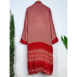 Bata de Seda Reciclada para Hombre, Estilo Kimono Vintage XL, Elegancia Masculina, Duradera y Clásica - Product Image 4