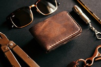 Dompet Lipat Dua Kulit Asli Crazy Horse Anti Air Tipis Pendek, Dapat Dikustomisasi, Unisex, Kulit Full Grain Premium Buatan Tangan, Model Terbuka Tinggi