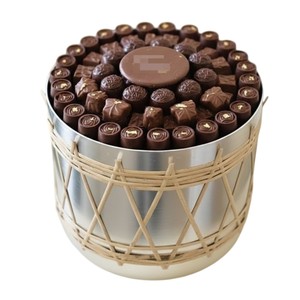 Atractivo Diseño Decorativo, Tazón Dorado para Servir Pasteles de Chocolate, para Eventos y Catering, Dulces de Alta Calidad, Suministro al por Mayor - Product Image 2