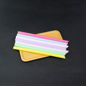 หลอดพลาสติกหลากสี Qualitec - คุณภาพสูง แบบใช้แล้วทิ้ง บรรจุแบบแยกชิ้น - Product Image 2