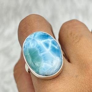 Anillo de plata Larimar Natural, piedra preciosa Larimar, anillo de declaración de plata, anillo Larimar de plata hecho a mano, regalo de aniversario para ella - Product Image 2