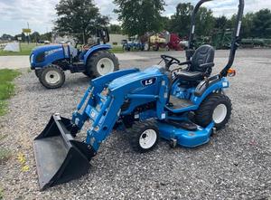 Tracteur haute performance LS MT125 25 CV Turbo Diesel 2 pédales Hydrostat 4x4 Plateau de coupe 60 pouces 2 vitesses Homologué EPA CE à vendre - Product Image 2