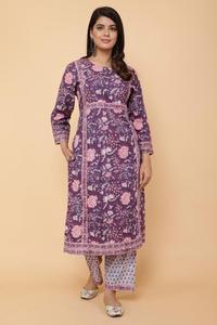 Nouveau design de vêtements ethniques élégants pour femmes, ensemble Kurta en coton disponible en vente en gros pour l'exportation depuis l'Inde - Product Image 3